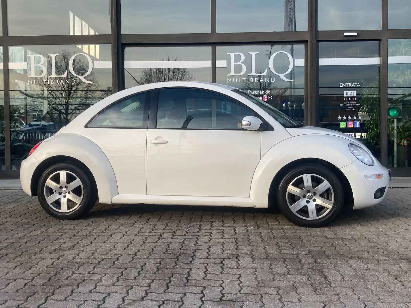 Volkswagen New Beetle 1.6 102cv FL Beyaz - 1