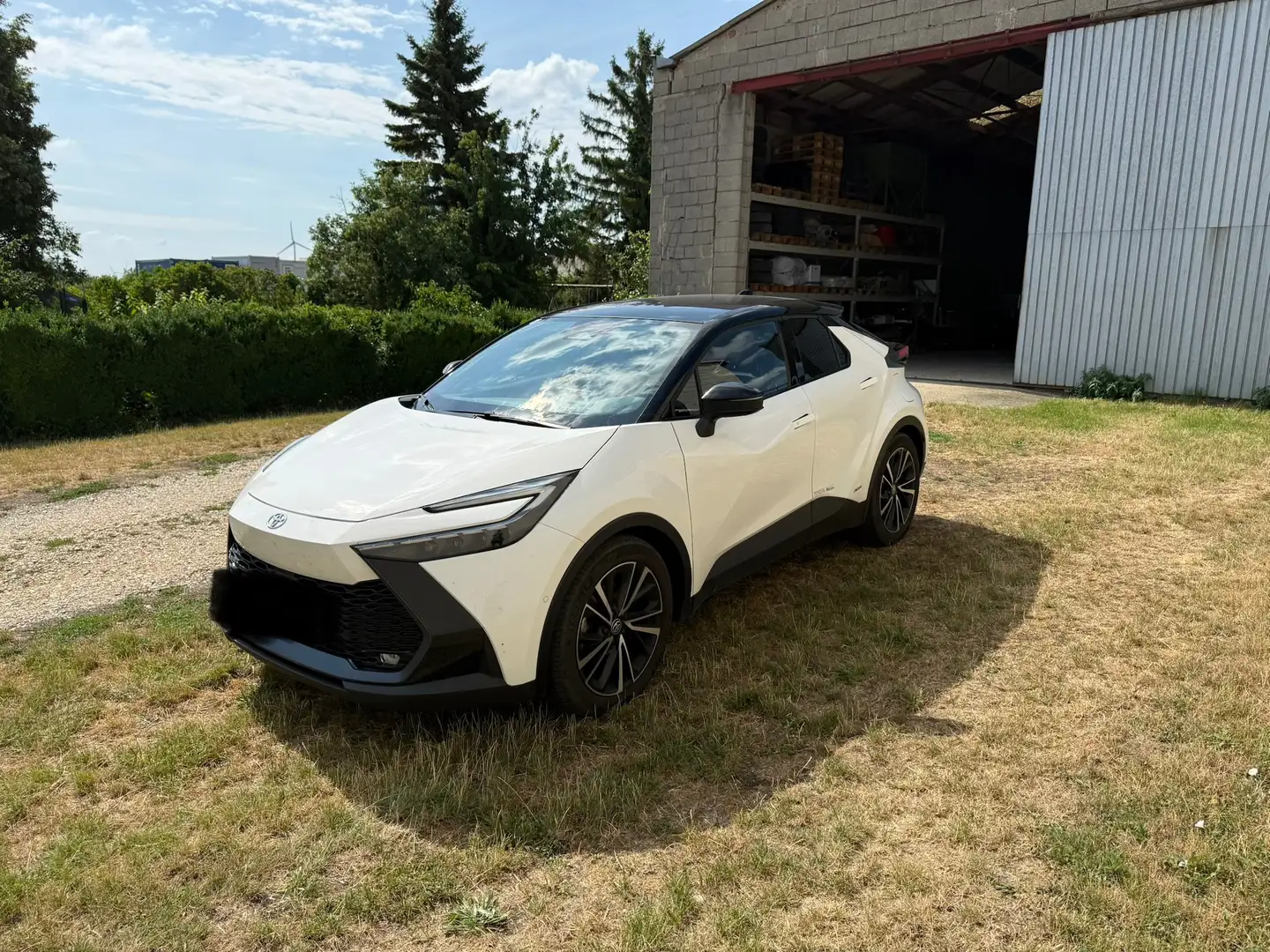 Toyota C-HR C-HR 2,0 Hybrid E-CVT 4WD Lounge Lounge Weiß - 1