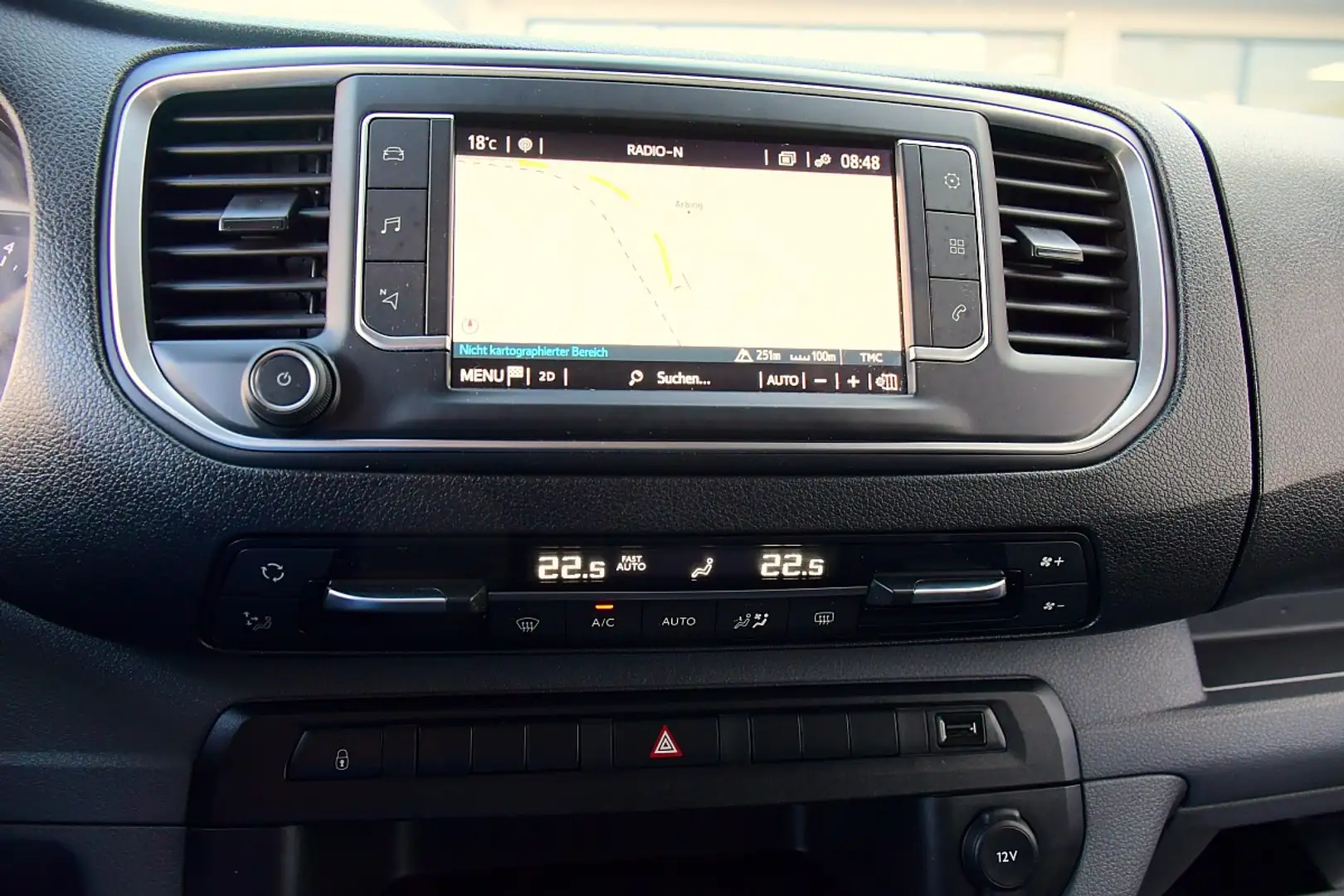 Toyota Proace Pro Ace 2,0 D-4D 145 L2 Comfort 9 Sitzer Weiß - 2