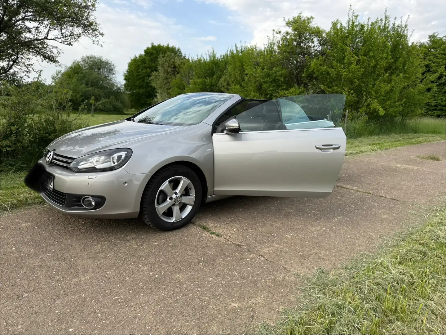 Volkswagen Golf Cabriolet Golf Cabrio 1.4 TSI Cup Grau - 2