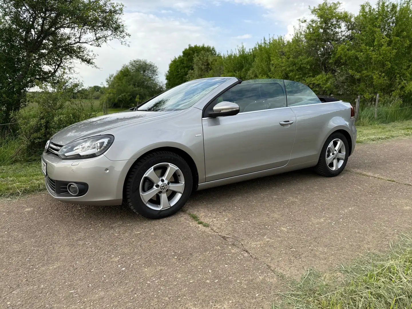 Volkswagen Golf Cabriolet Golf Cabrio 1.4 TSI Cup Grau - 1