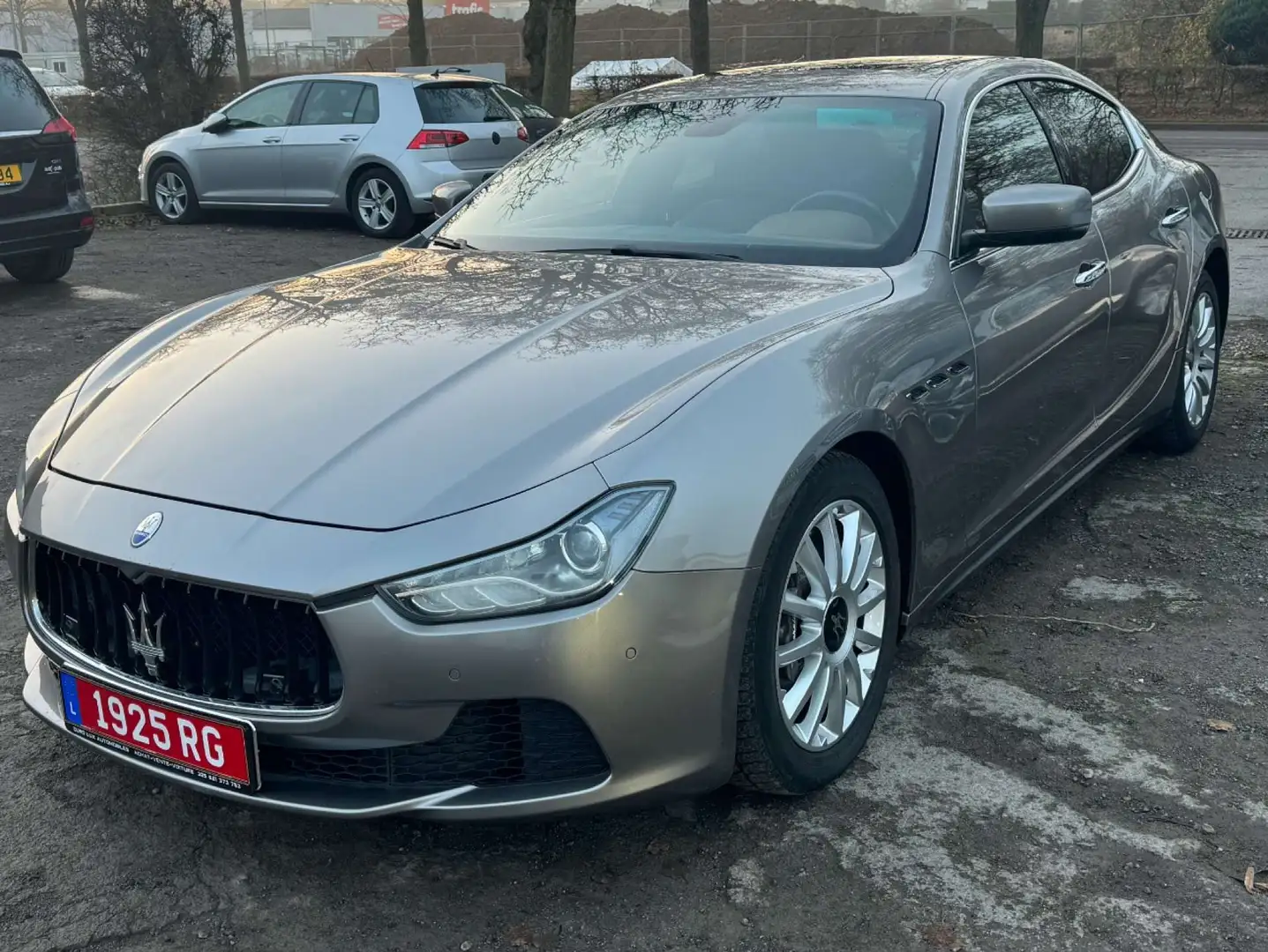 Maserati Ghibli Diesel Automatik  1-prop , carnet. à jour Blanc - 1