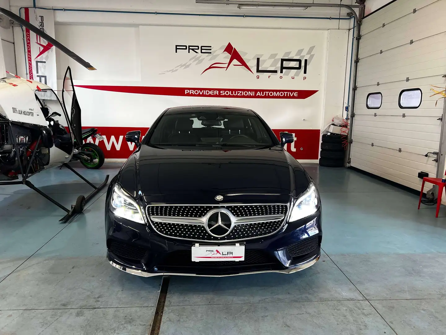 Mercedes-Benz CLS 250 d (bt) Premium auto Blau - 2