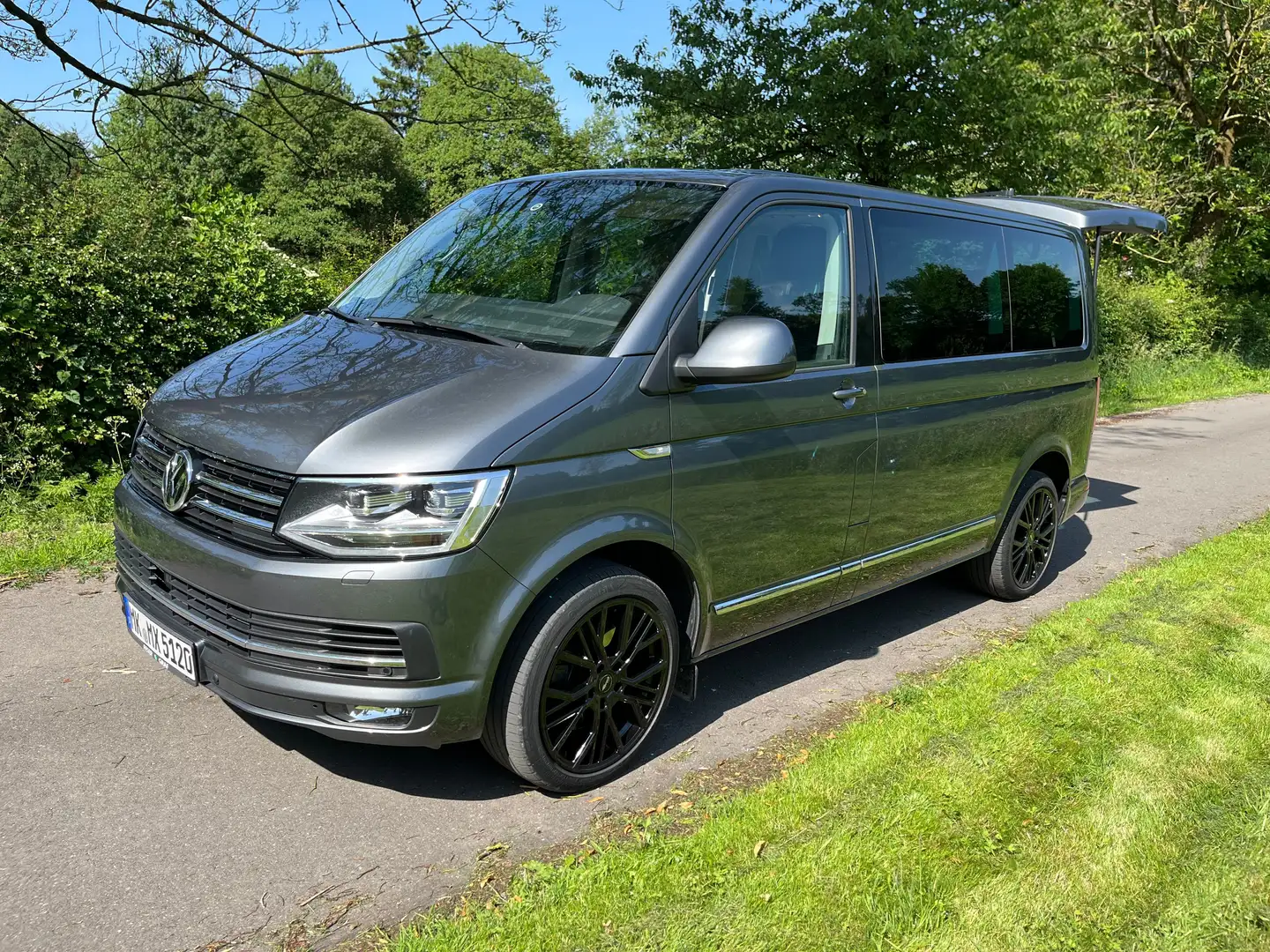 Volkswagen T6 Multivan Multivan Kurz Generation Six Grau - 1