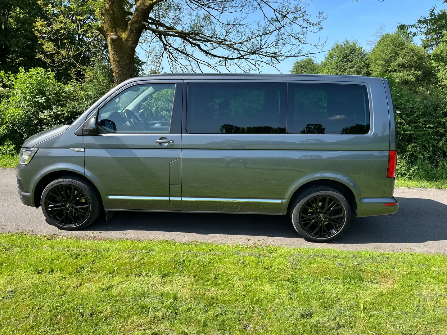 Volkswagen T6 Multivan Multivan Kurz Generation Six Grau - 2
