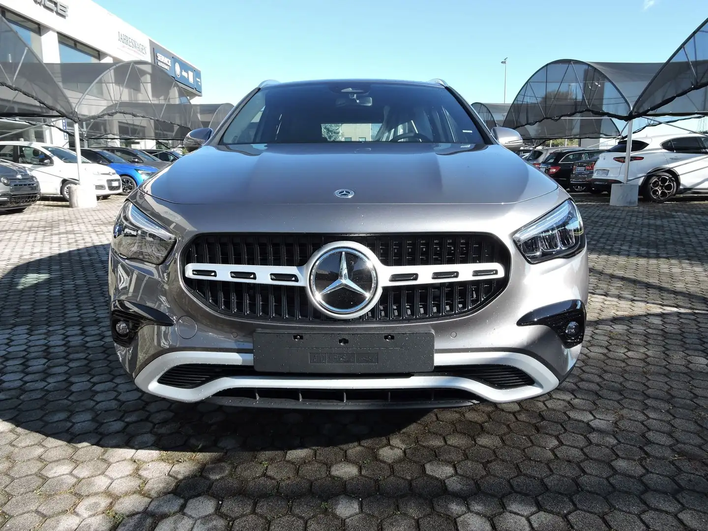 Mercedes-Benz GLA 180 GLA 180 Automatic Advanced Grigio - 2