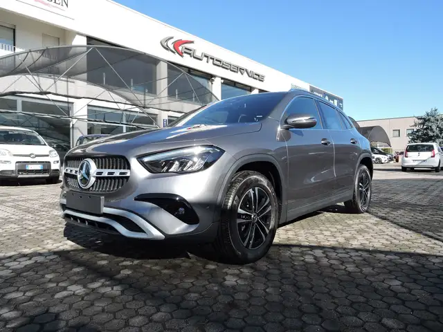 Mercedes-Benz GLA 180 GLA 180 Automatic Advanced