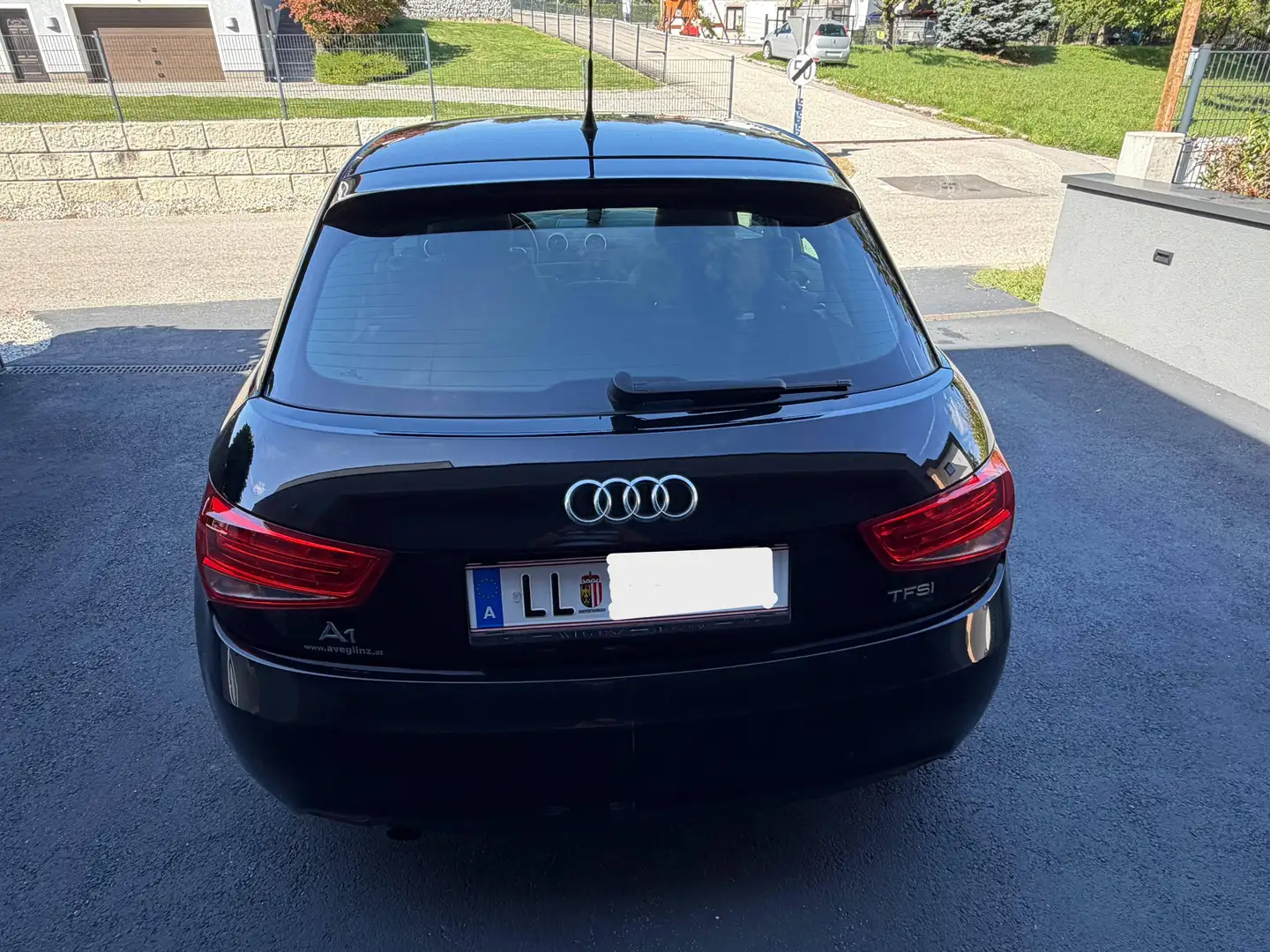 Audi A1 A1 Sportback 1,2 TFSI Schwarz - 2