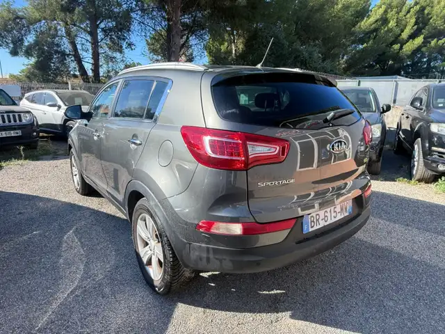 Kia Sportage view 3