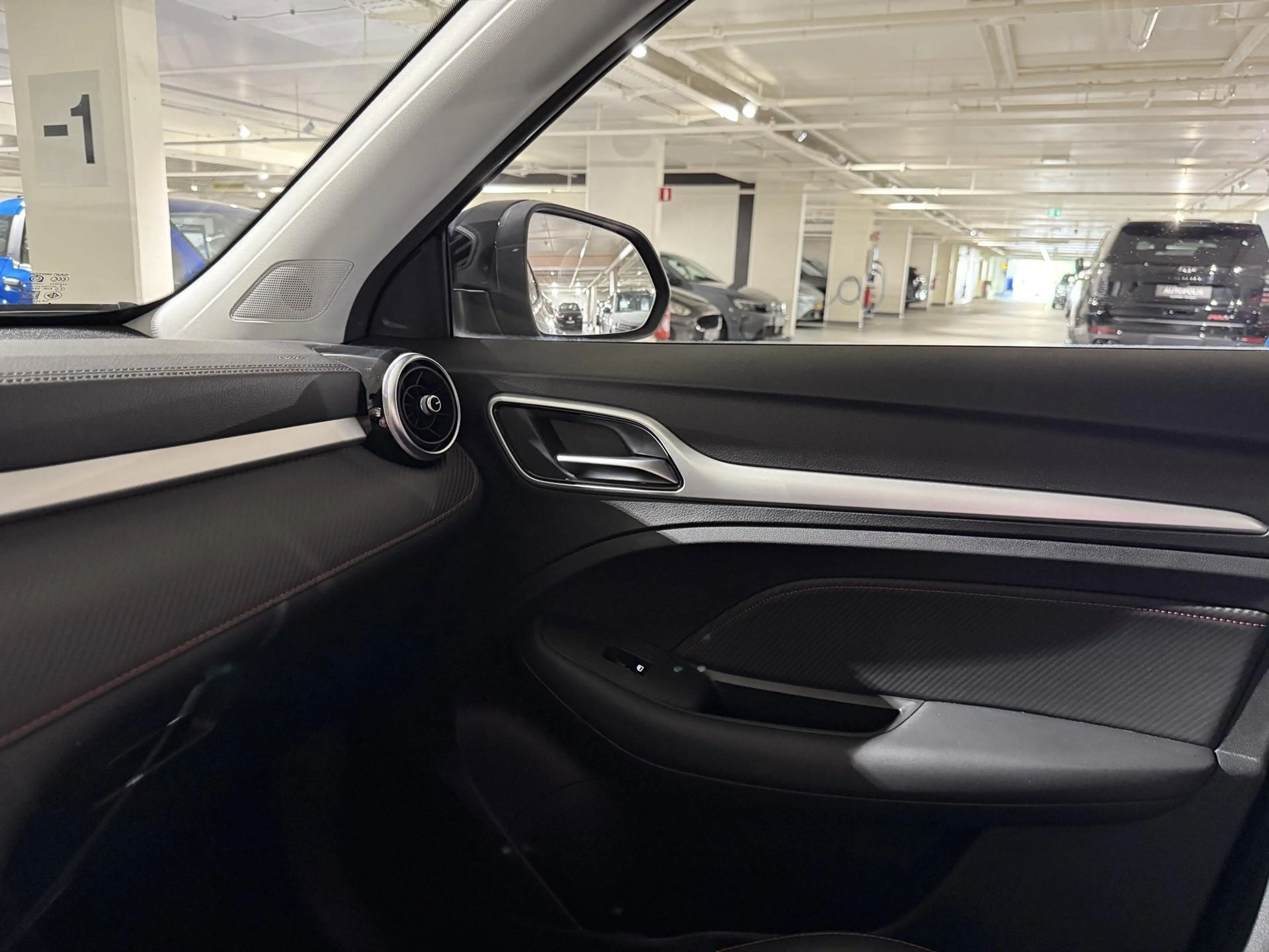 MG ZS MG 1.0 FWD LUXURY — photo 9