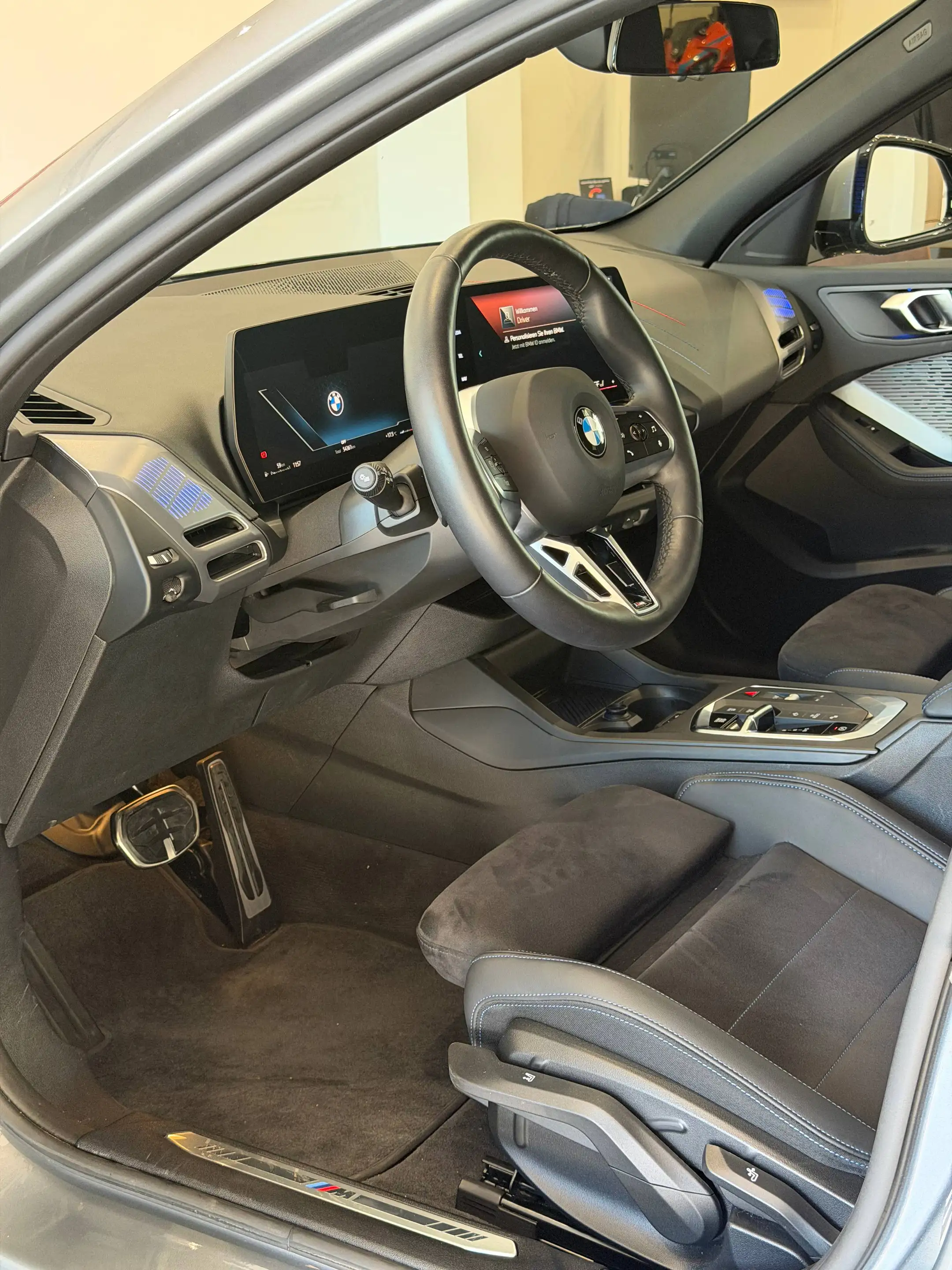 BMW 118 118 d M Sport — photo 12