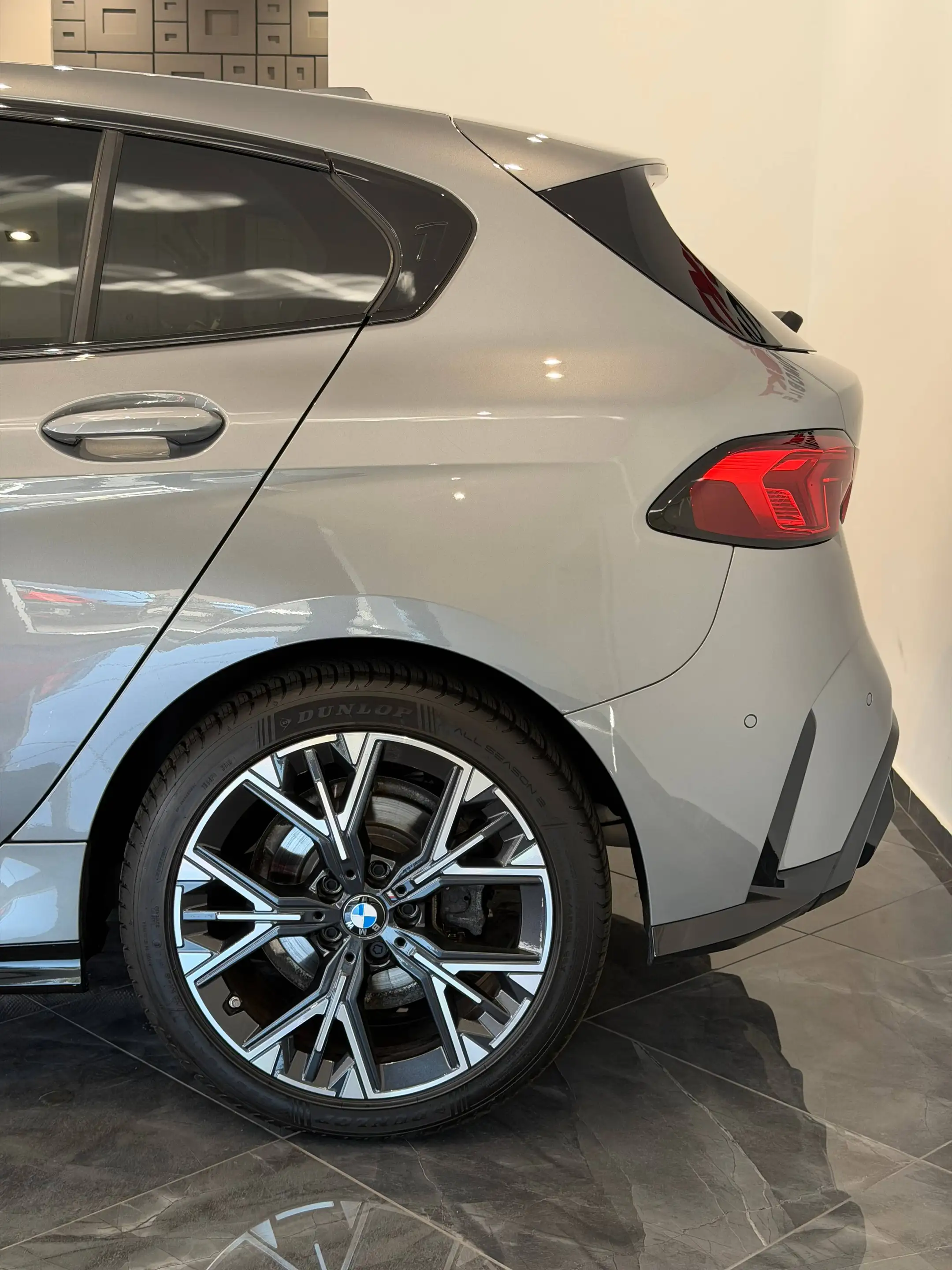 BMW 118 118 d M Sport — photo 6