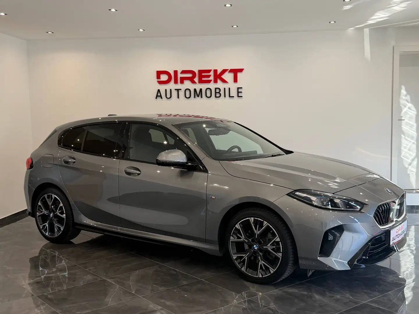BMW 118 118 d M Sport Grau - 1