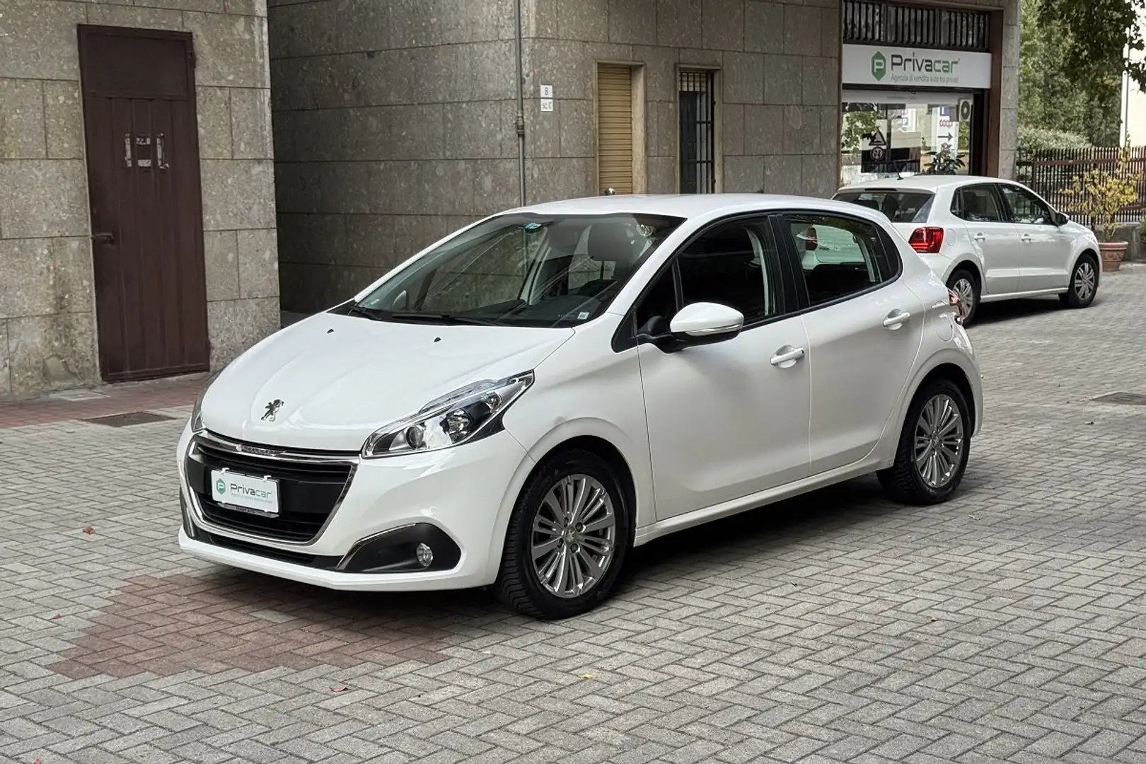 Peugeot 208 PureTech 82 Stop&Start 5 porte Active Blanc - 1