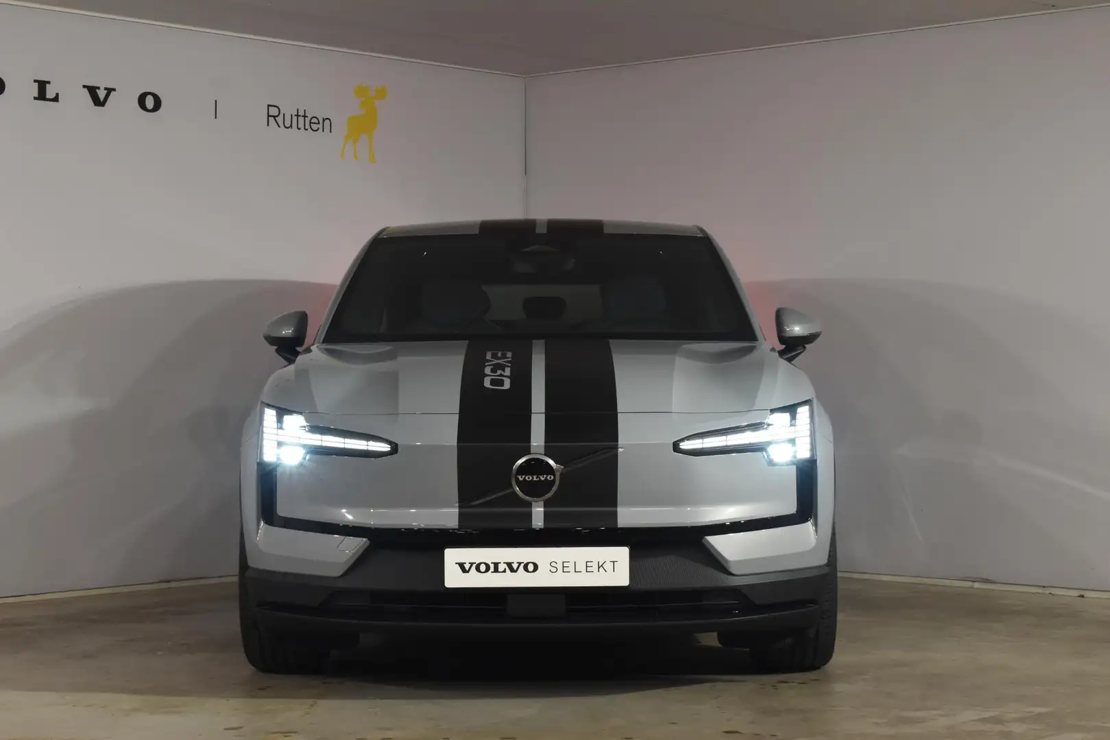 Volvo EX30 272PK Ext. Range Core / Adaptieve Cruise Control/ Gris - 2