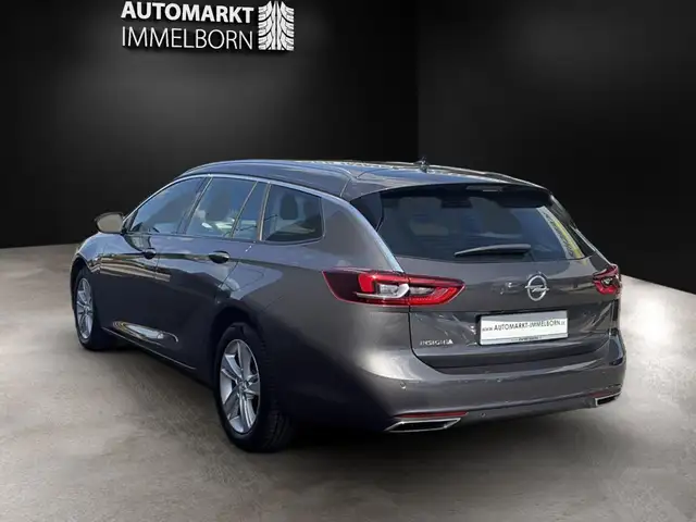 Opel Insignia view 5