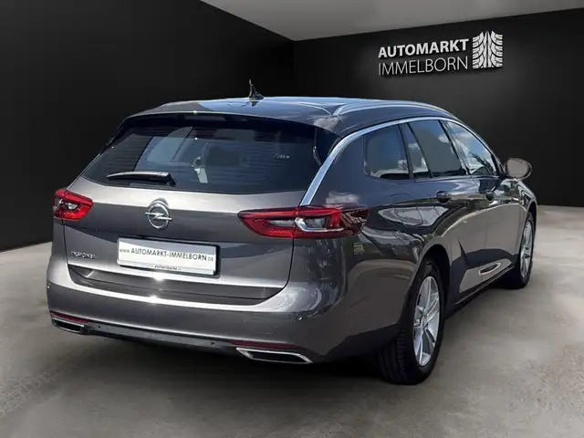 Opel Insignia view 11