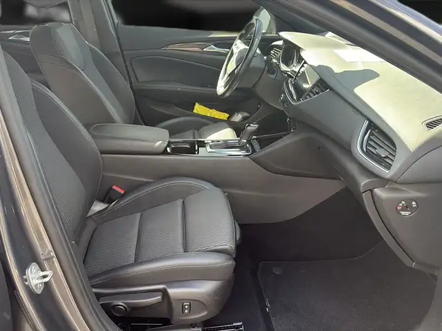 Opel Insignia view 13