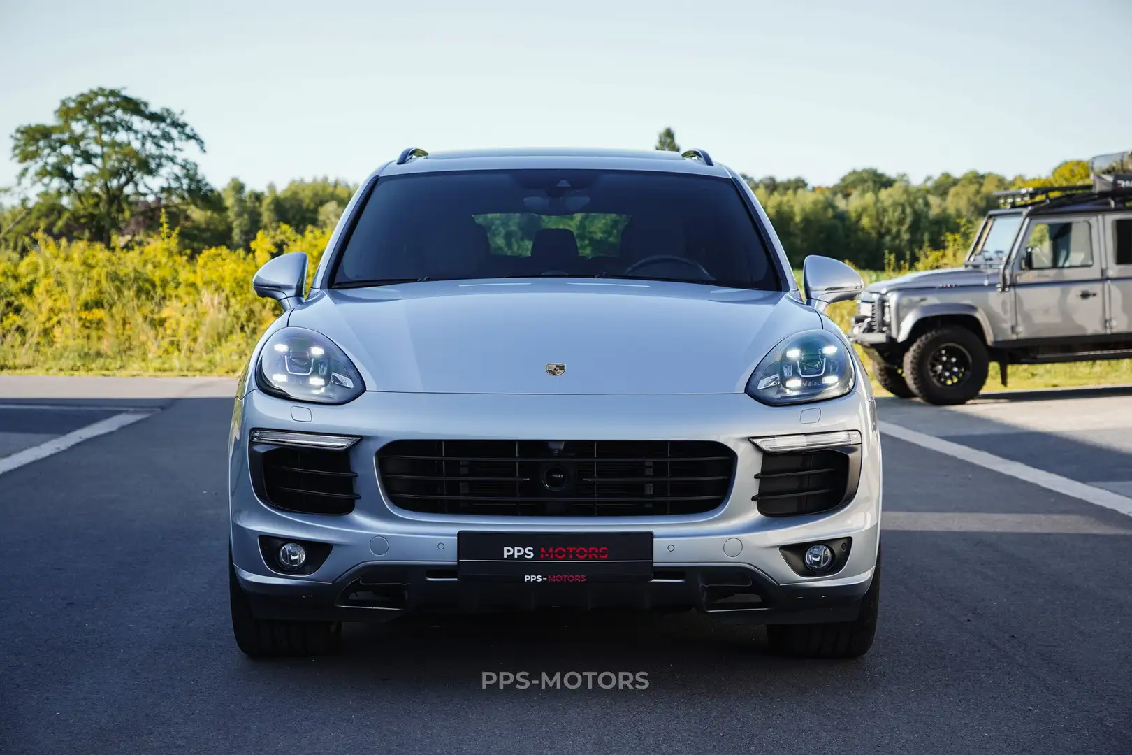 Porsche Cayenne Cayenne S E-Hybrid | FULL OPTION | MINT CONDITION! Zilver - 2