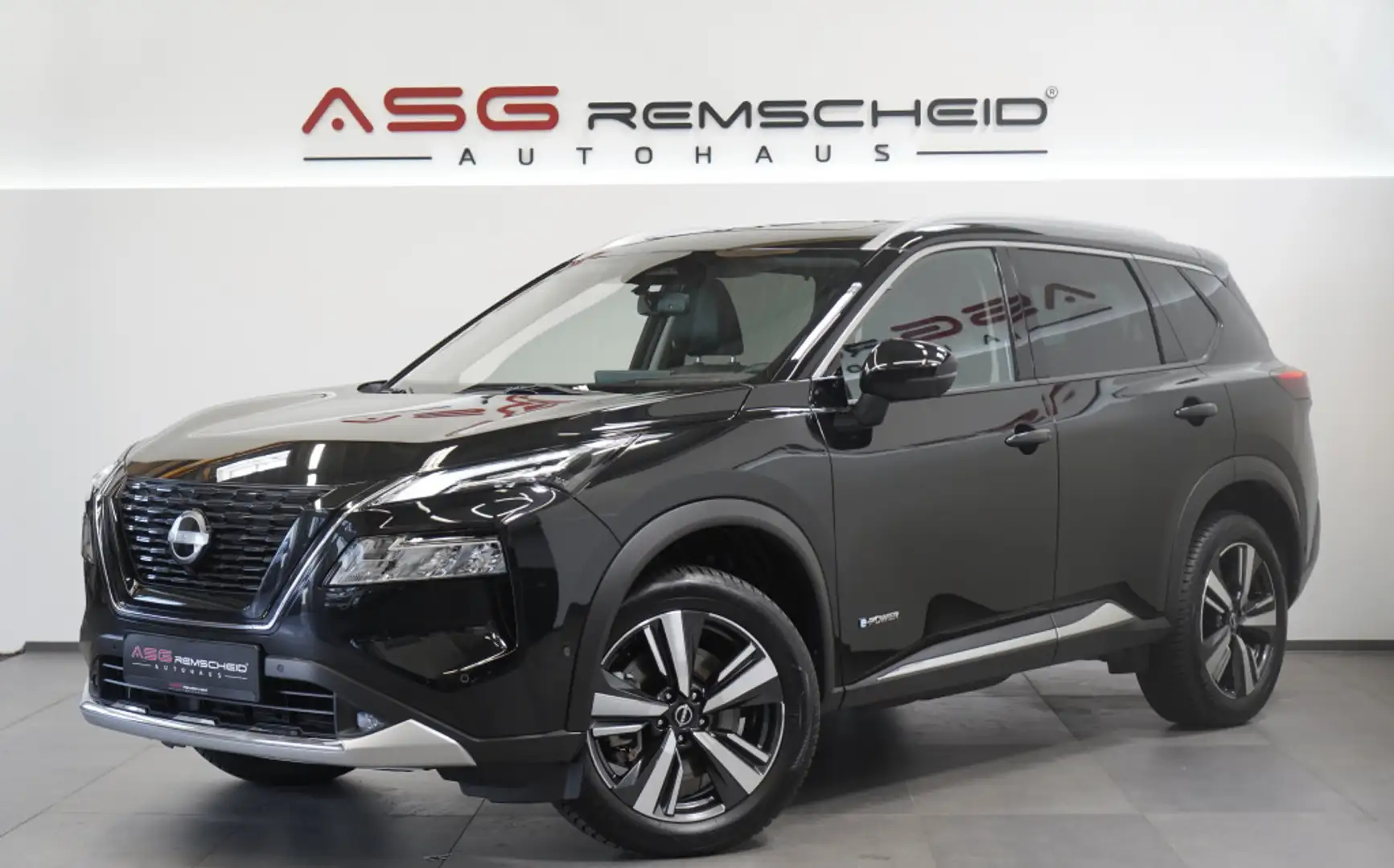 Nissan X-Trail 1.5 e-Power Tekna e-4orce 2.H 7-Sitzer Schwarz - 1