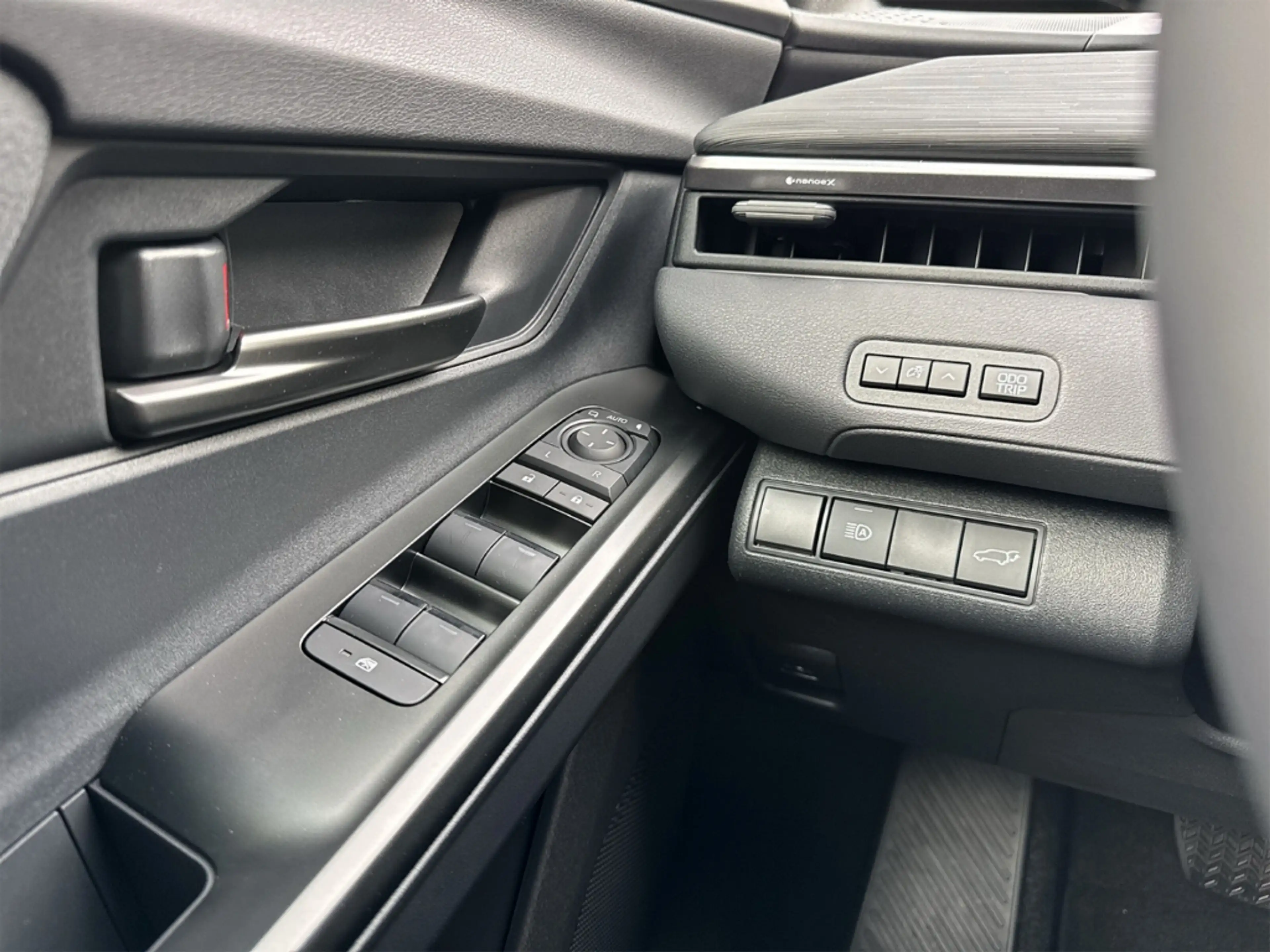 Toyota C-HR+ Elektro Teamplayer 77 kWh +Navi +Matrix-LED +Kamer — photo 10