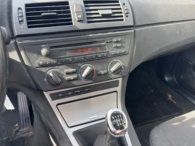 BMW X3 view 6