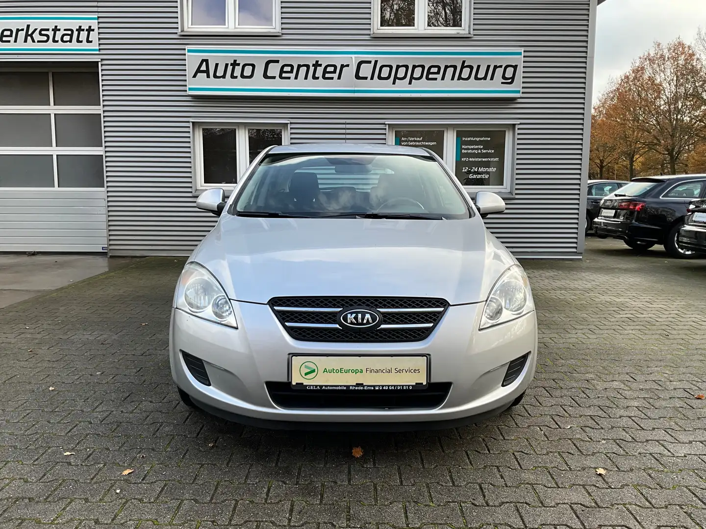 Kia Ceed / cee'd Basis / AC Auto. !! Gris - 2