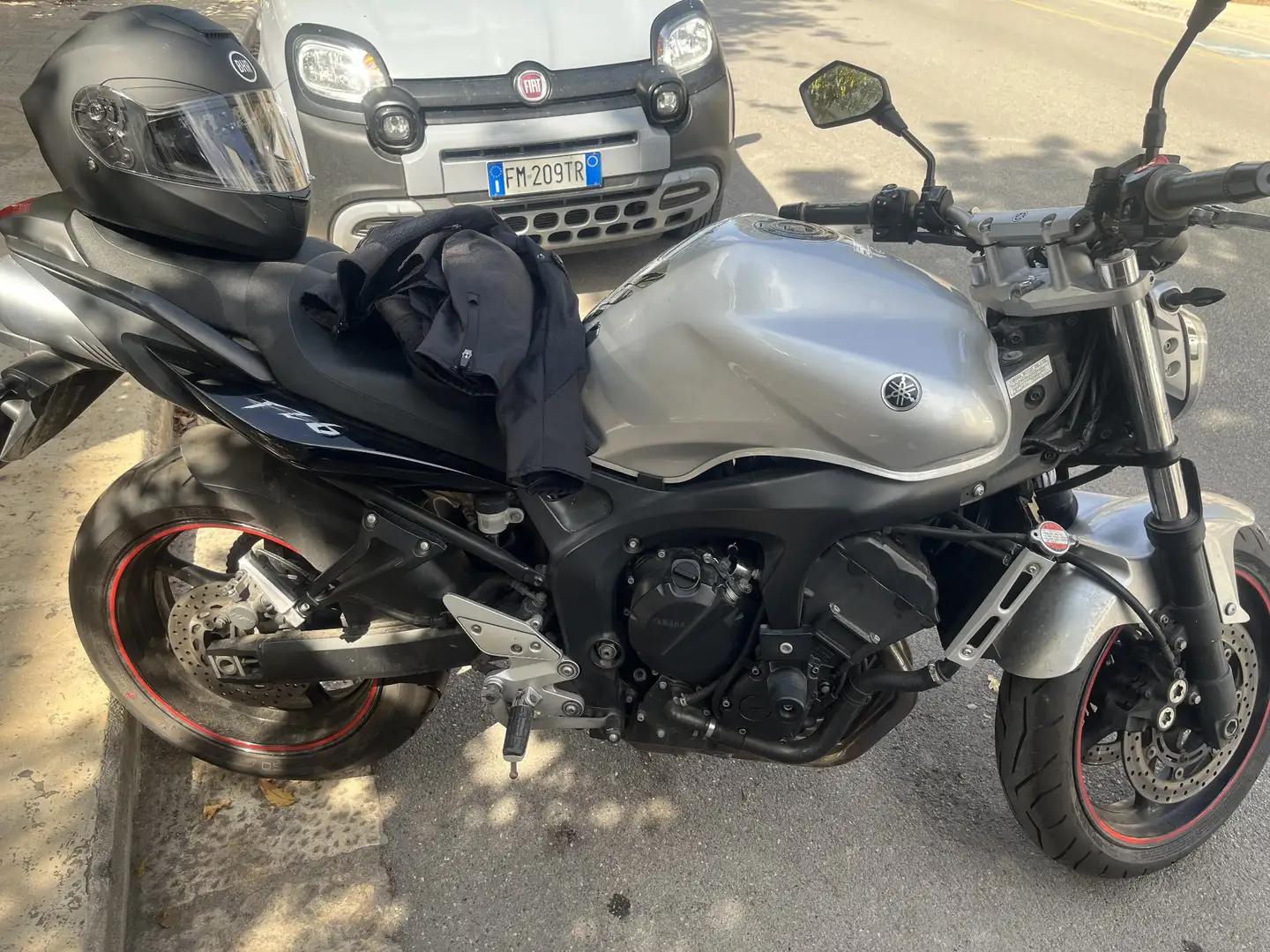 Yamaha FZ 6 Argent - 1