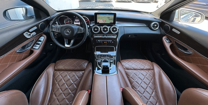 Mercedes-Benz C 400 Lim. 4Matic*AMG-LINE*DESIGNO*NAVI*KAMERA