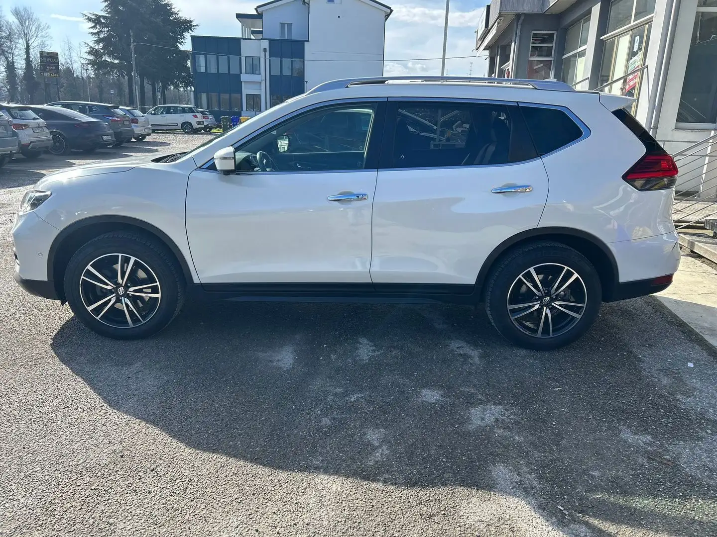 Nissan X-Trail N-Connecta 1.6 dCi 130 7 posti Weiß - 2