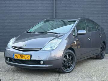 1.5 VVT-i Business Edition NAVI | CRUISE | KEYLESS
