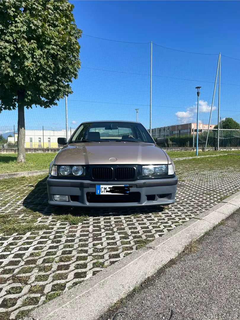BMW 318 318i 4p - 1