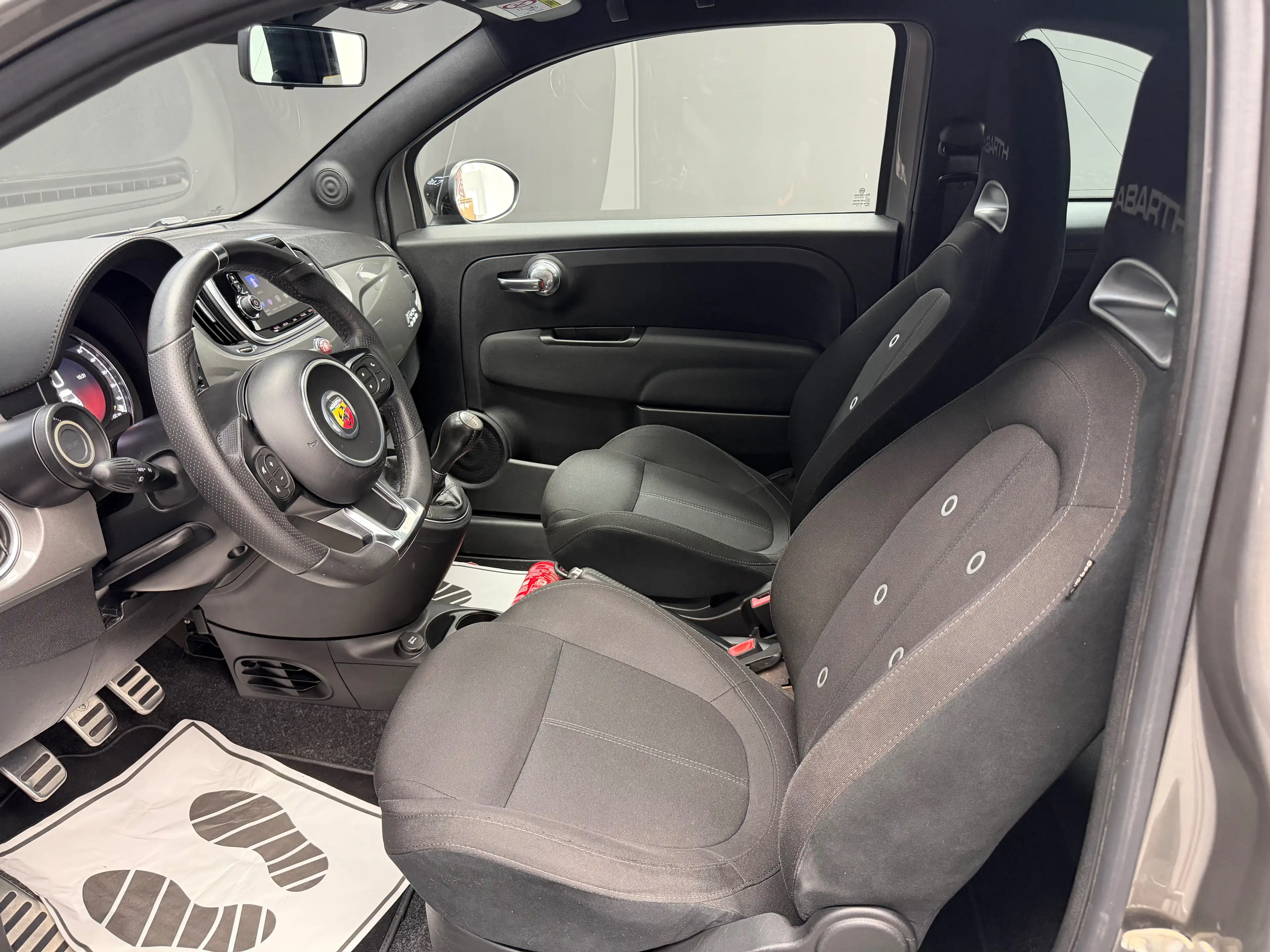 Fiat 595 Abarth 1.4 T-Jet * 1ER PROP + XENON + GPS + GARANTIE * — photo 9