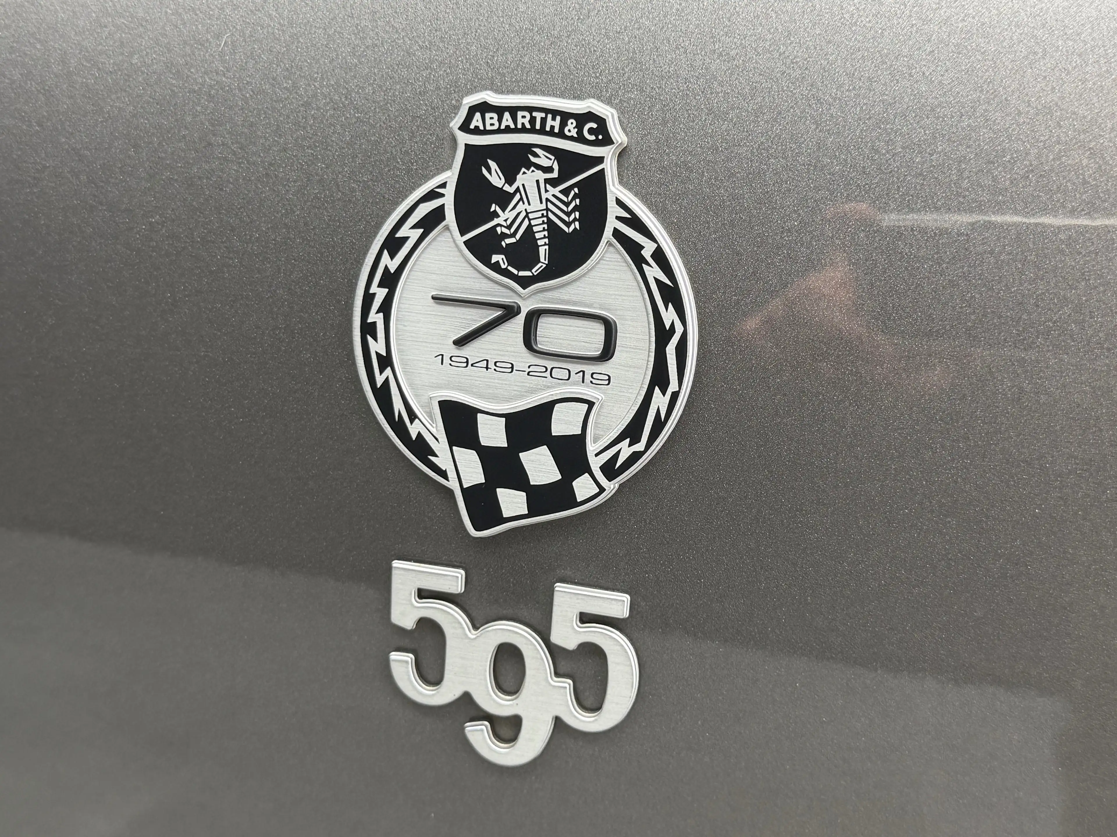 Fiat 595 Abarth 1.4 T-Jet * 1ER PROP + XENON + GPS + GARANTIE * — photo 8