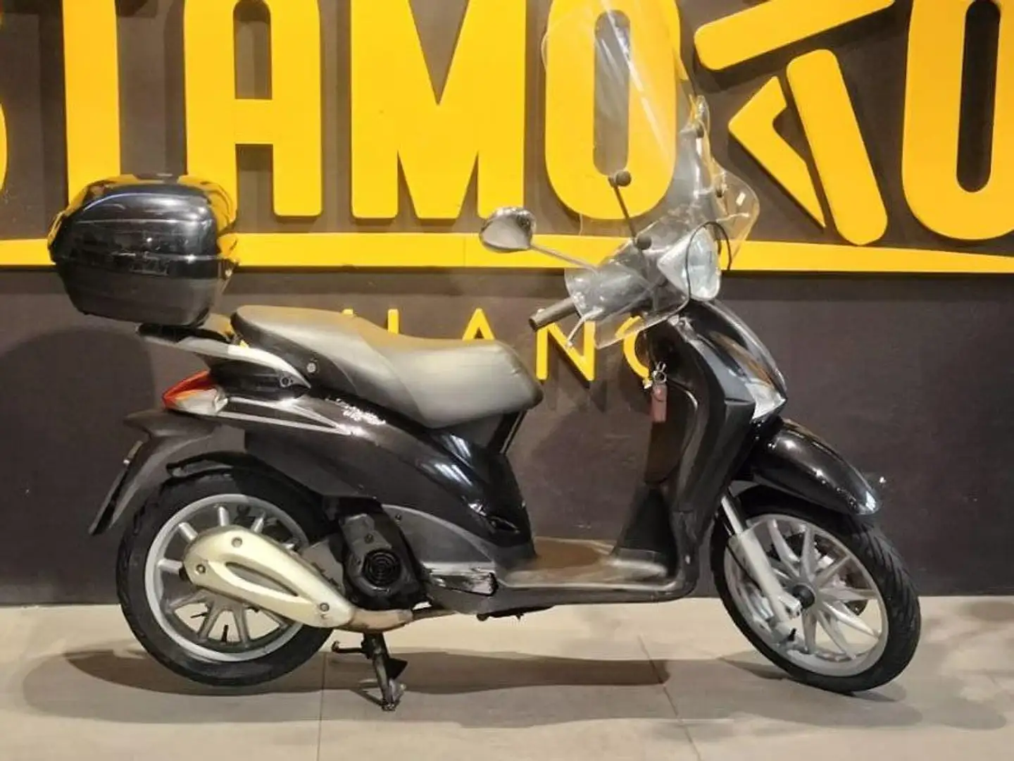 Piaggio Liberty 150 Full Optional Nero - 1