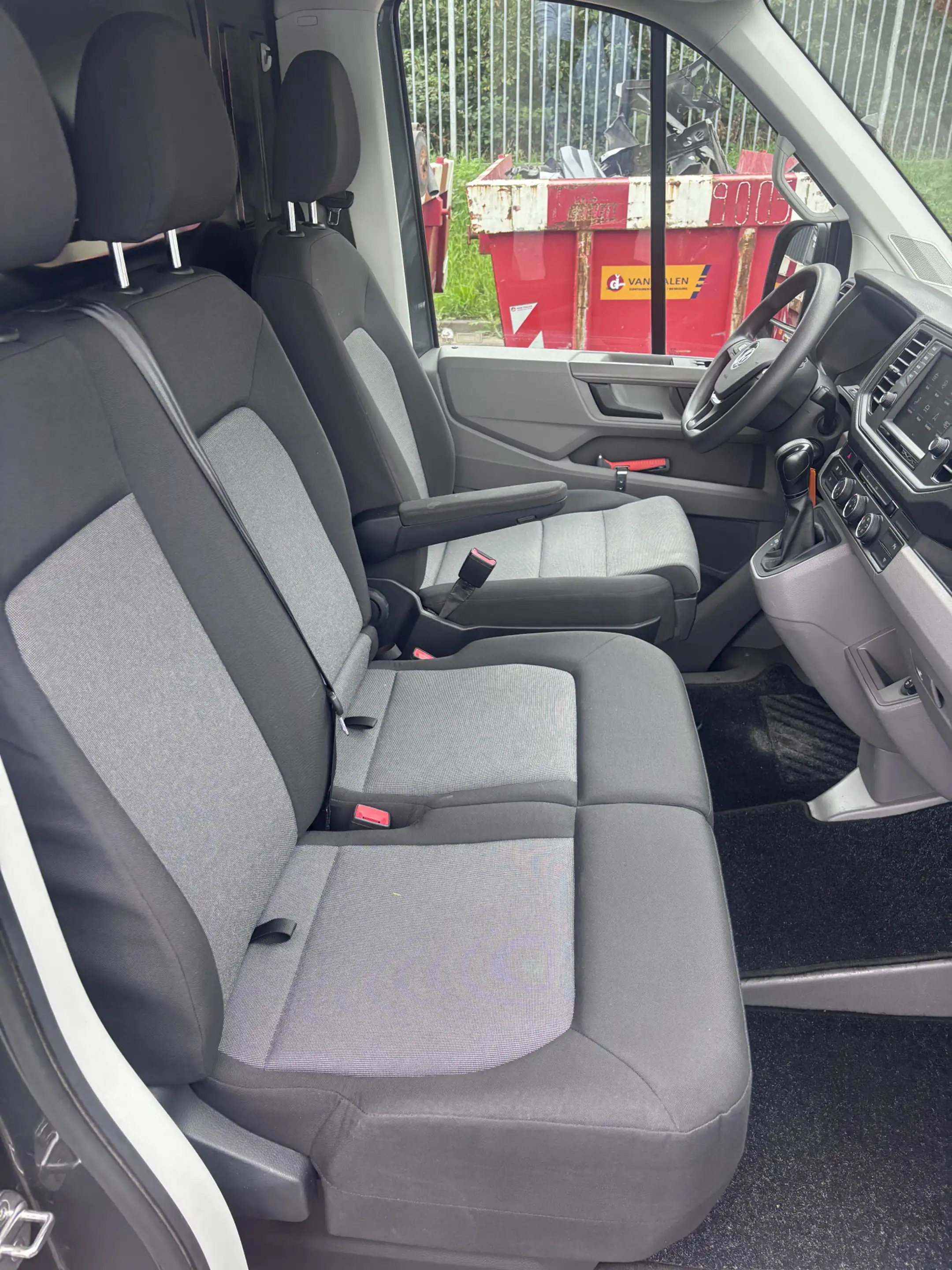 Volkswagen Crafter L3H2 2.0 TDI 140pk 3.0T Automaat Exclusive-Edition — photo 14