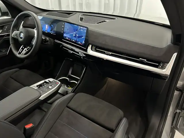 BMW X1 view 9
