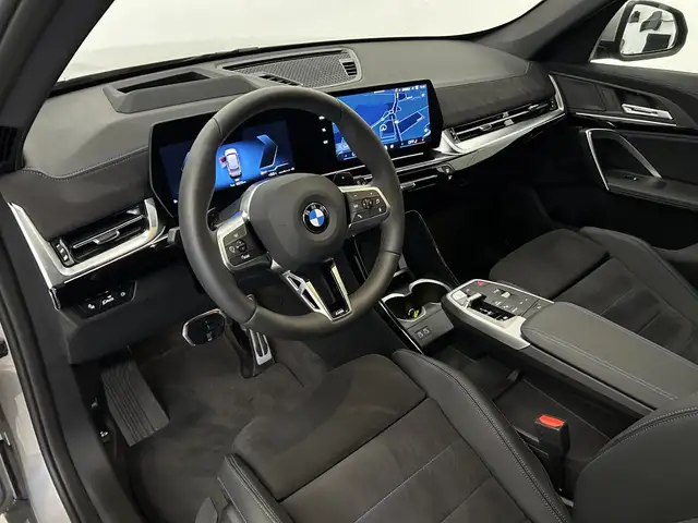 BMW X1 view 8