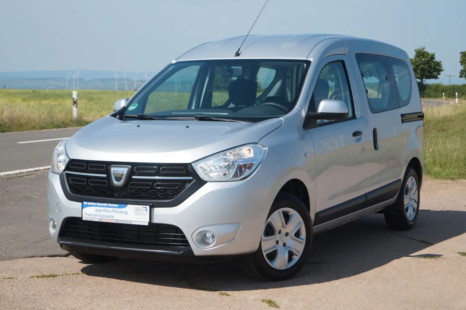 Dacia Dokker Comfort +Klima+AHK+PDC+ Silber - 1
