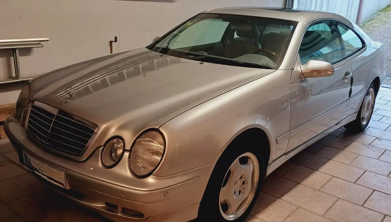 Mercedes-Benz CLK 230