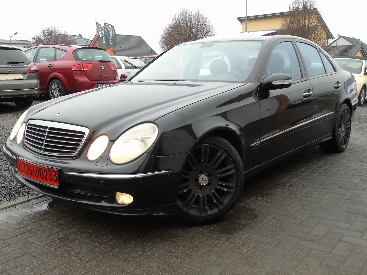 Mercedes-Benz E 270 CDI AVANTGARDE*1 VORHALTER*ALUFELGEN*TÜV 07-20 Zwart - 1