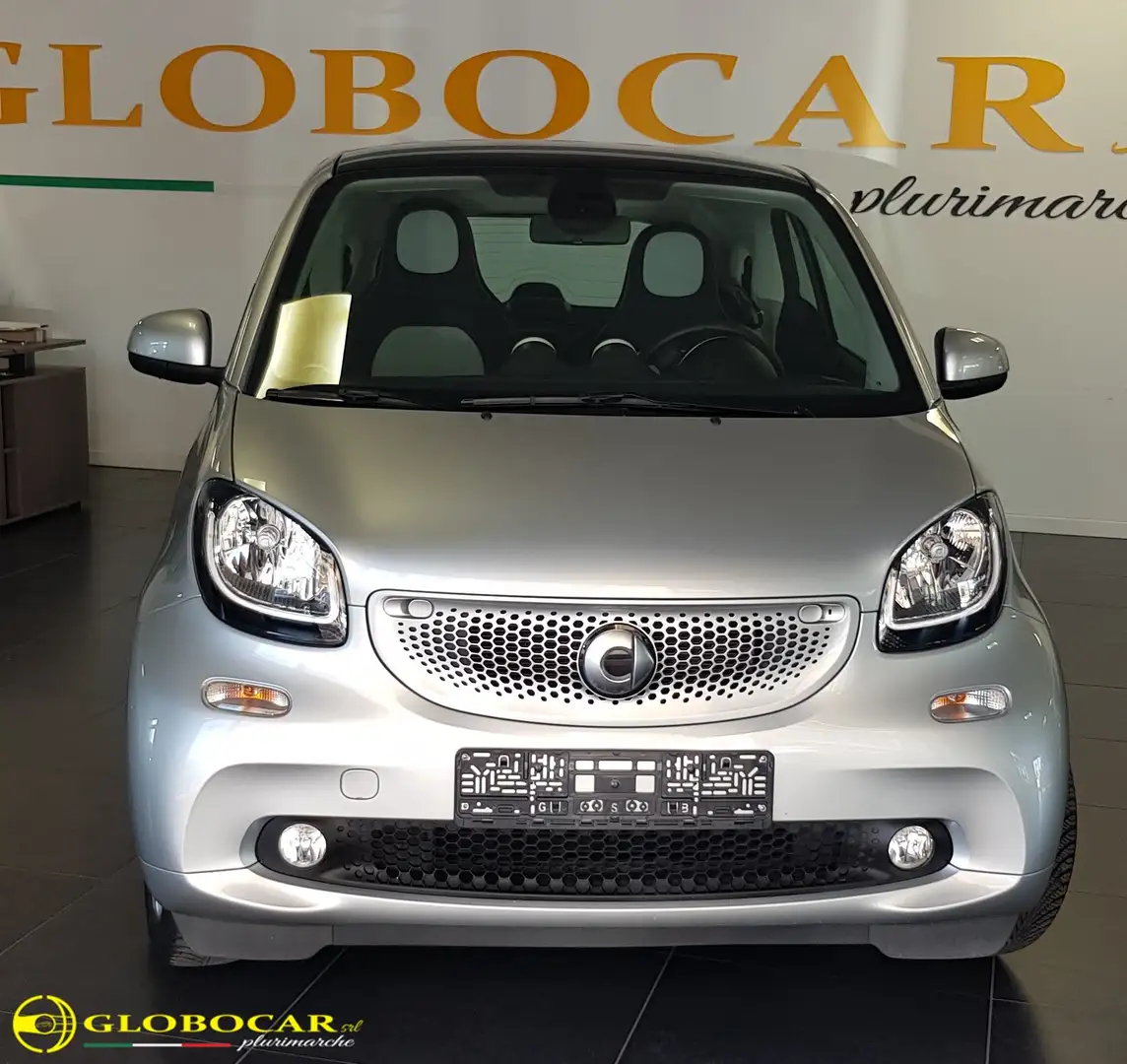 smart forTwo Fortwo 1.0 Super Passion 71cv Argento - 2
