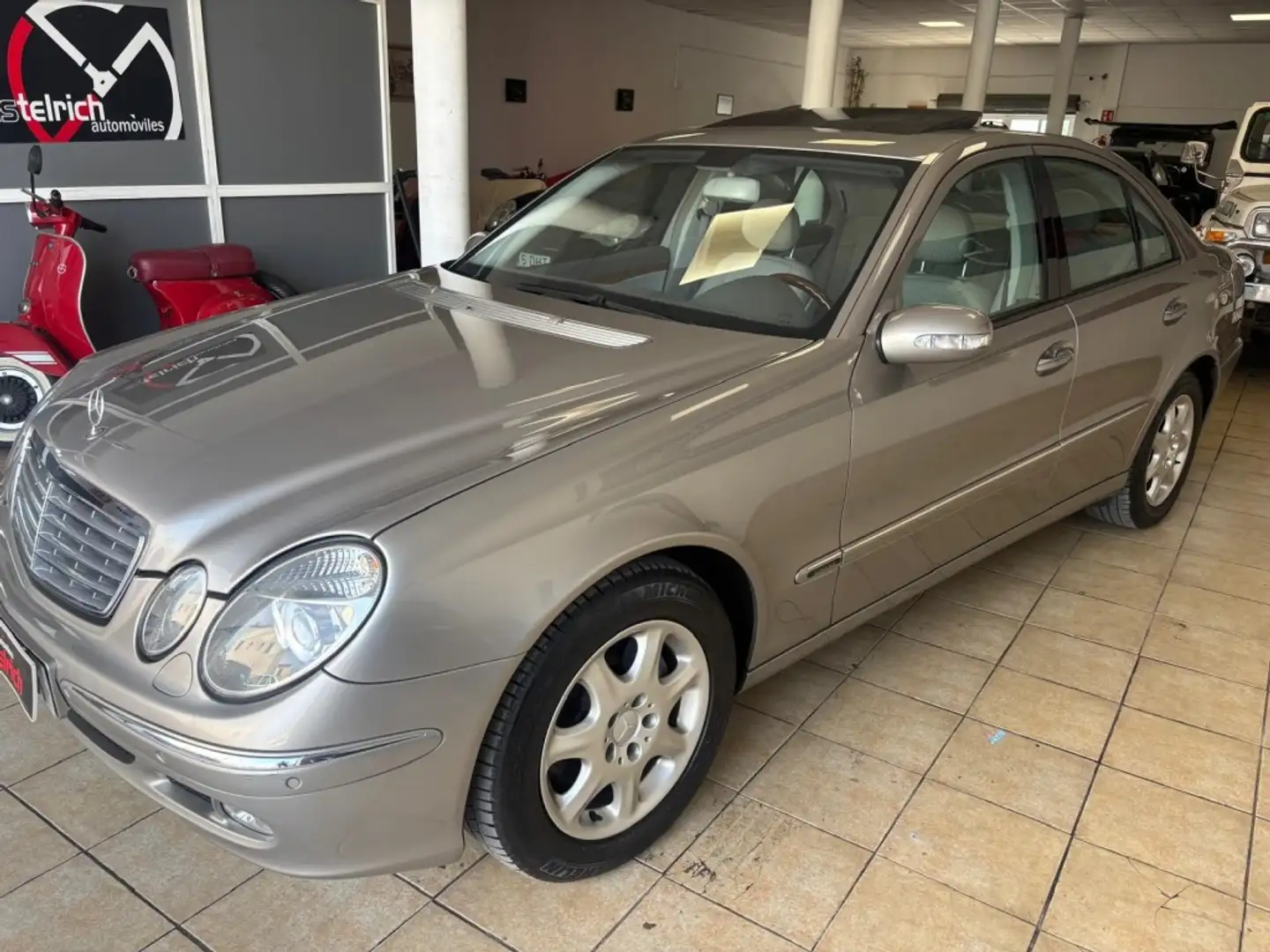Mercedes-Benz E 320 CDI Gris - 2