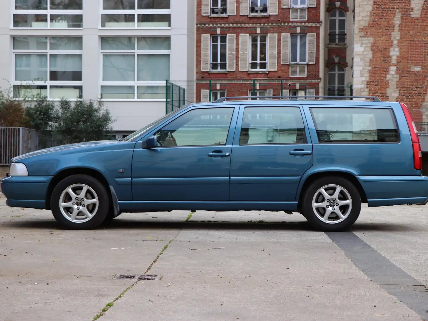Volvo V70 Blau - 1
