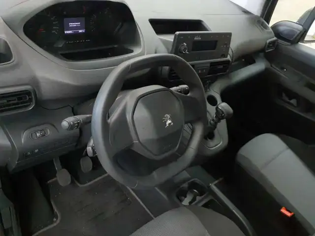 Peugeot Rifter view 9