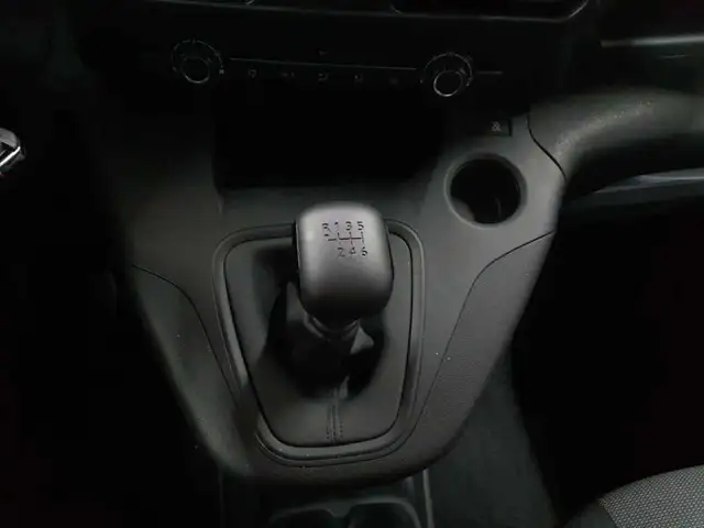 Peugeot Rifter view 10