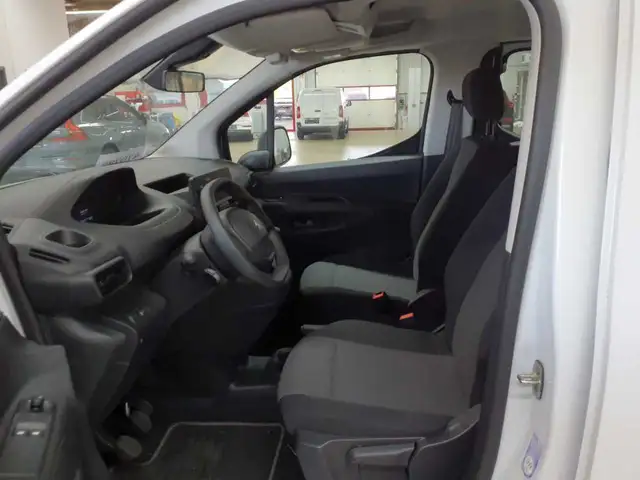 Peugeot Rifter view 7