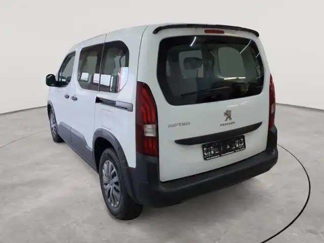 Peugeot Rifter view 5