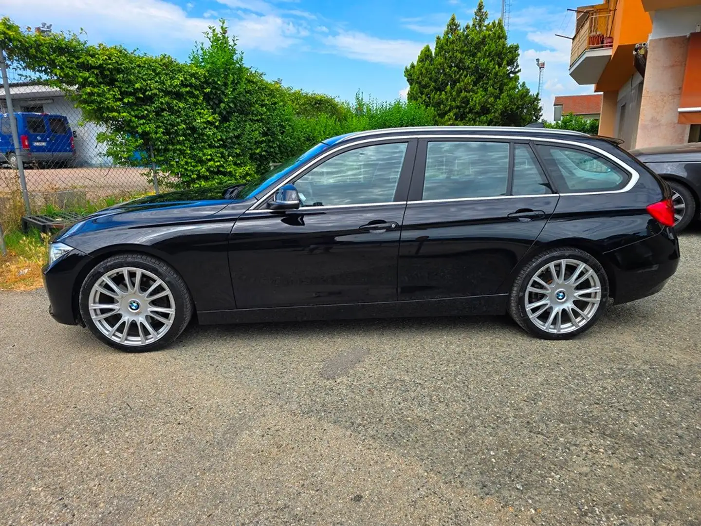 BMW 325 325d TOURING 218CV FUTURA IN PERFEZIONE ASSOLUTA Nero - 2