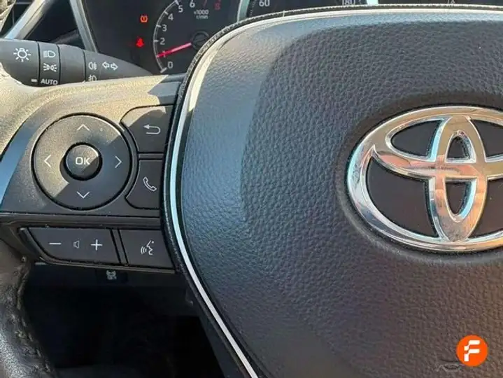 Toyota Auris 2022, foto 12